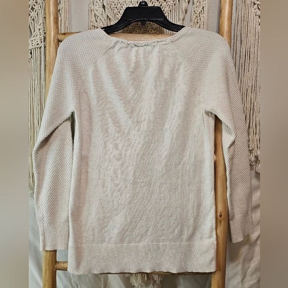 Loft - Picture 3 of 6